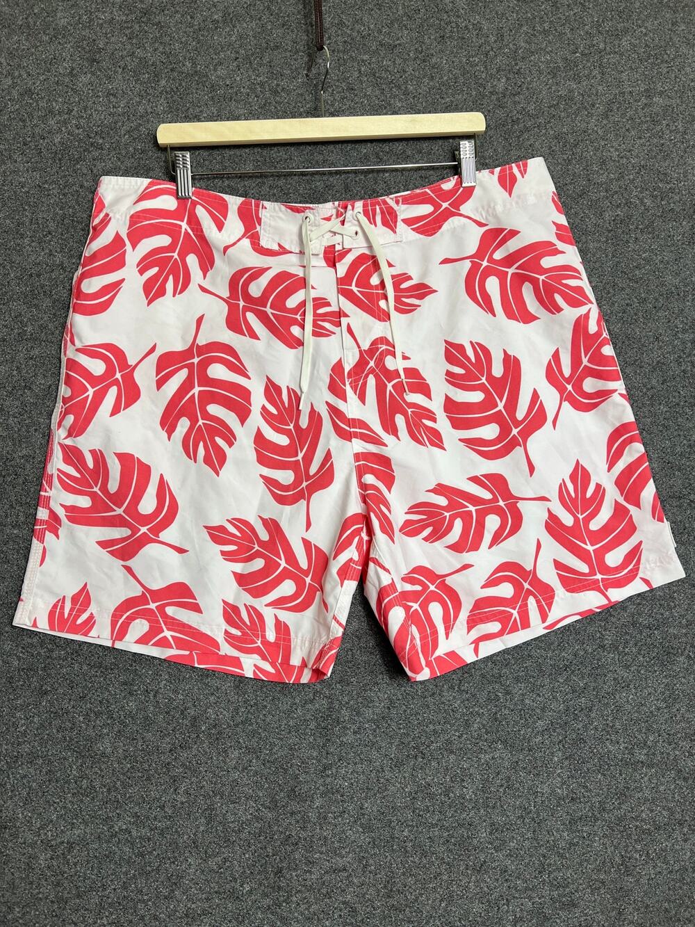 Island Company Board Shorts Size 38 Coral Monstera Tropical Swim Trunks